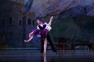 Dustin Kimball and Alison Crosby, Bowen-McCauley Dance Company, Phot by John McCauley